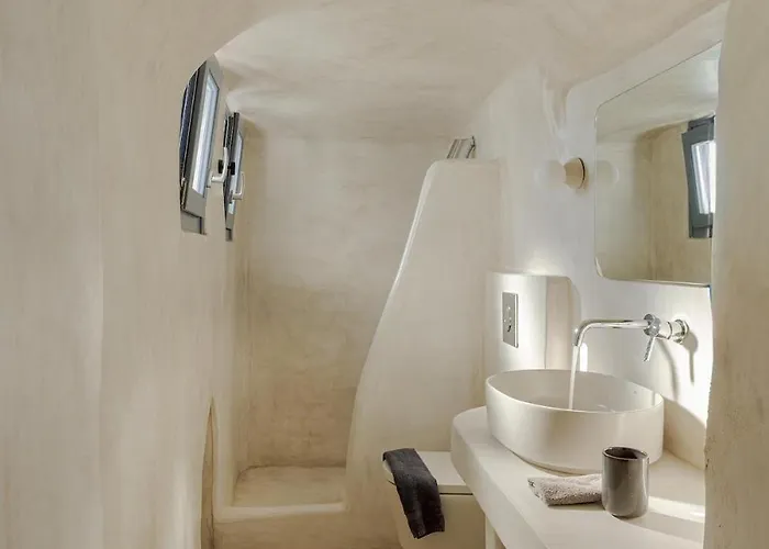 Skala Traditonal Cave House * Oia