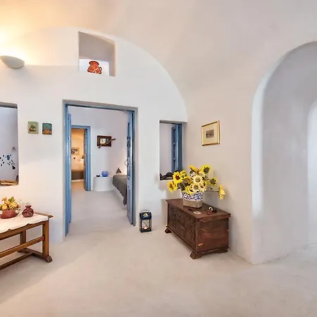 Skala Traditonal Cave House *