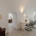 Skala Traditonal Cave House *