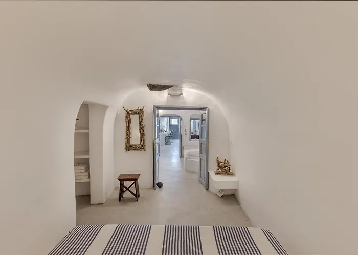 Skala Traditonal Cave House 이아