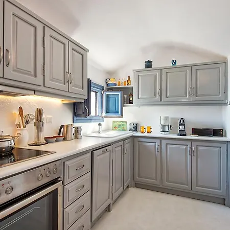Skala Traditonal Cave House بيت للعطل أويا