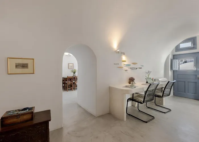 Skala Traditonal Cave House *